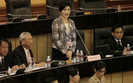 Cựu Thủ tướng Thái Lan Yingluck phát biểu tại cuộc họp của Hội đồng Lập pháp quốc gia ở Bangkok hôm 22/1